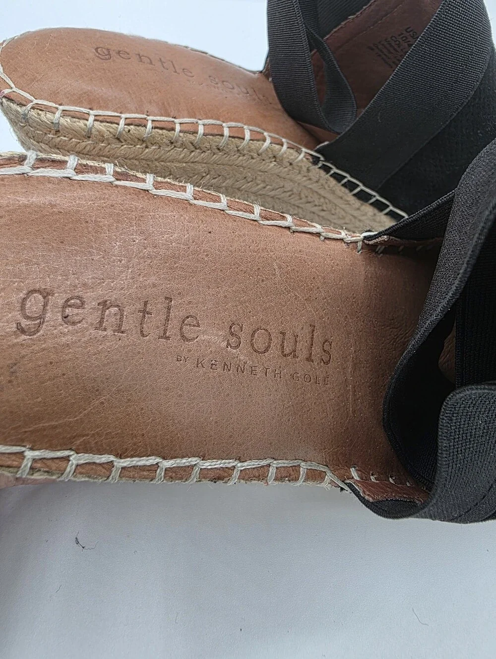 Gentle Souls Kenneth Cole Espadrille Wedge Sandals Black Leather Size 10 Comfort